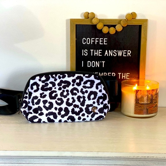 Handbags - BRAND New✨ Crossbody Fanny Pack Belt Bag ~in Leopard🖤